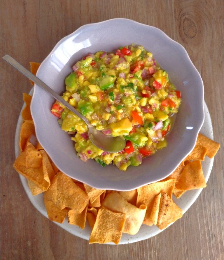 Guacamole (pasta mexicana de abacate temperado) COZINHANDO PARA 2 OU 1