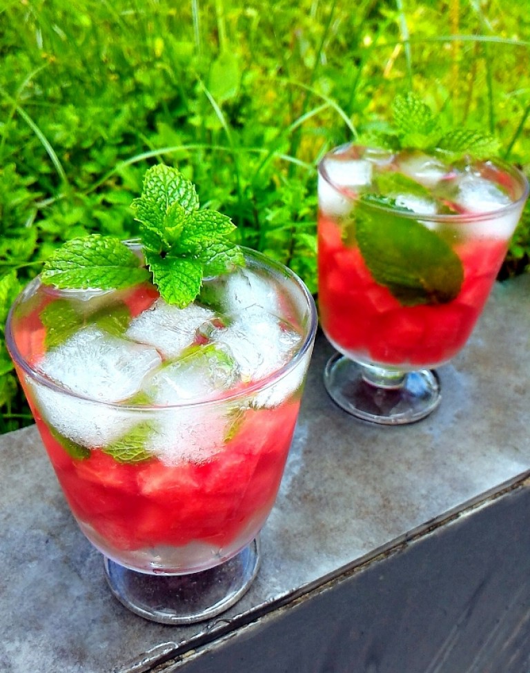 Drink de melancia com hortelã COZINHANDO PARA 2 OU 1