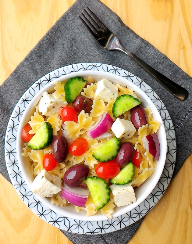 SaladaDeMacarraoAGrega_CozinhandoPara2ou1