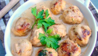 Almôndegas de frango à moda Sueca