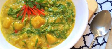 Batata doce e couve cozidas no curry