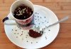 Bolo de chocolate na caneca com calorias reduzidas (cupcake light no microondas)