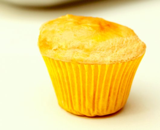 Bolinho brevidade com calda de laranja (sem glúten, sem lactose)