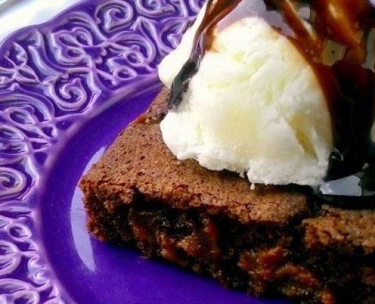 Brownie de chocolate com doce de leite