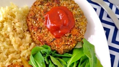 Burguer de lentilha com gergelim (vegano)