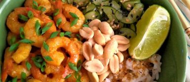 Camarões com molho oriental levemente picante
