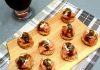 Canapés de carpaccio com ricota e pesto