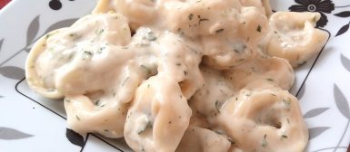 Cappelletti ao molho cremoso com ervas