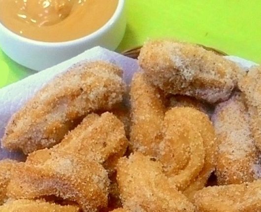 Churros com doce de leite caseiro