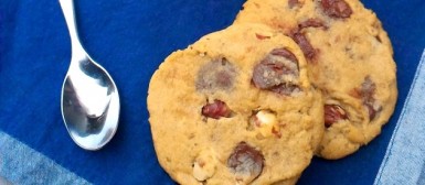 Cookies com chocolate e avelãs