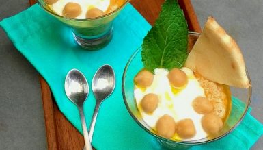 Copinho mezze: entrada árabe com homus, coalhada seca e grãos de bico