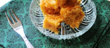 Dadinhos de tapioca com doce de leite e coco