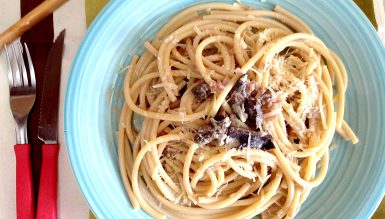 Espaguete ao molho funghi