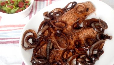 Filé de peixe com cebola no shoyo