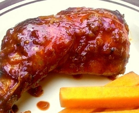 Frango ao molho barbecue (Barbecue grilled chicken)