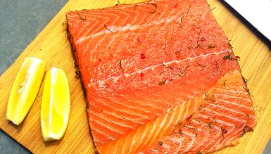 Salmão curado (Gravlax caseiro)