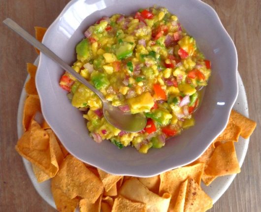 Guacamole (pasta mexicana de abacate temperado)