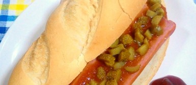 Cachorro quente com picles (Gurken Hot Dog)