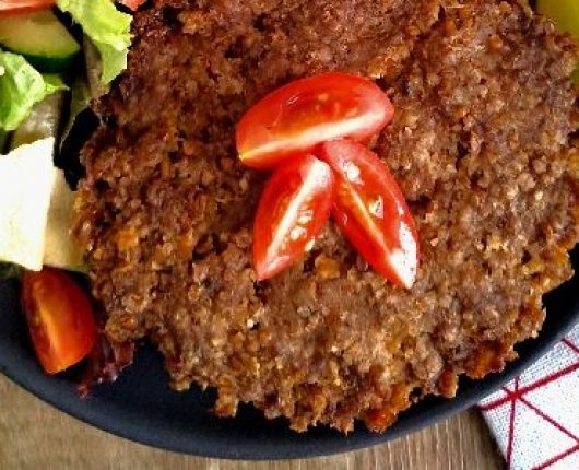 Kibe de carne com quinoa no forno