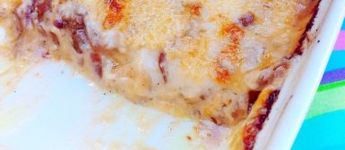 Lasanha (sem massa) de cogumelo com cebola caramelizada e gorgonzola