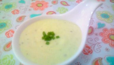 Maionese verde sem ovo (molho de maionese de leite com ervas)