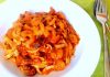Macarrão com molho de camarão e funghi