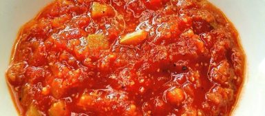 Molho de tomates e abobrinha