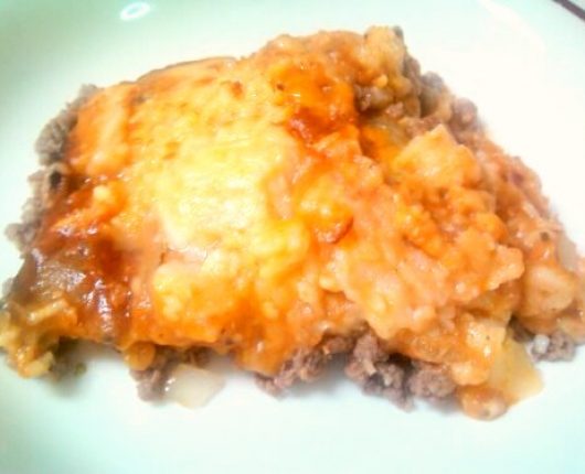 Moussaká (lasanha grega de berinjela com carne moída)