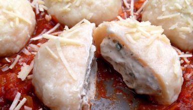 Nhocão de batata recheado com cream cheese temperado