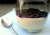 Panna cotta com geleia caseira de frutas vermelhas (pudim italiano)
