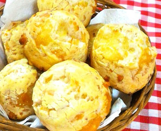 Pão de queijo tradicional