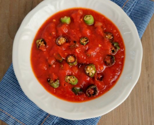 Quiabo tostadinho com molho de tomate (sem baba)