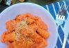 Rigatoni com molho de tomate cremoso e chouriço português