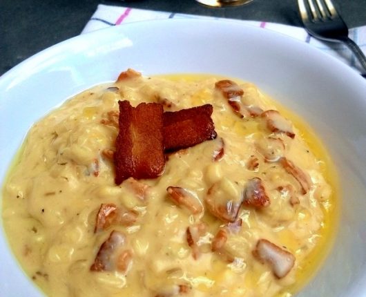 Risoto à carbonara (com bacon, queijo e ovo)