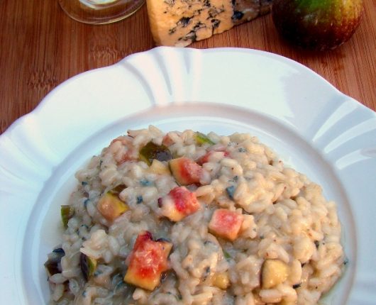 Risoto de gorgonzola com figos frescos