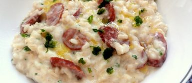 Risoto de linguiça na cachaça