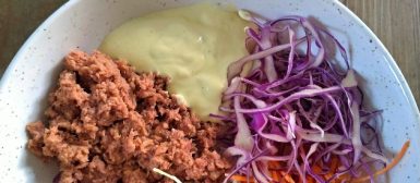 Salada de atum com maionese de abacate