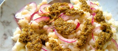Salada de canjica com molho pesto