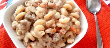 Salada de macarrão com atum