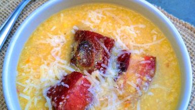 Sopa de quirela com costelinha