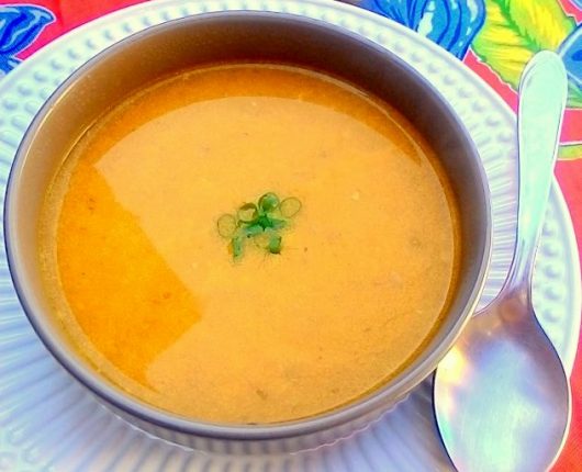 Sopa de abóbora com gengibre