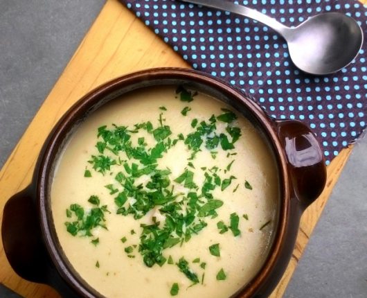 Sopa cremosa de palmito