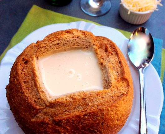 Sopa cremosa de queijo