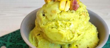 Sorvete de abacate com pistache (sem sorveteira)