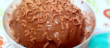 Sorvete fácil de chocolate com banana