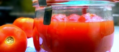 Como fazer tomates pelados em casa