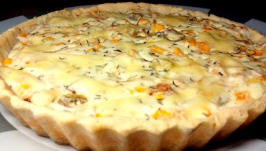 Torta de frango com creme de ricota e milho