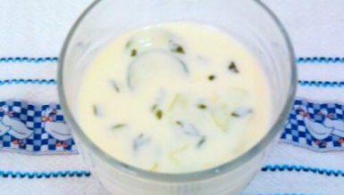 Tzatziki (molho grego de iogurte com pepino)
