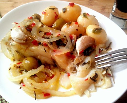 Bacalhau com batatinhas no papillote