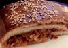 Baguete recheada com linguiça e queijo (e um atalho para adiantar a receita)